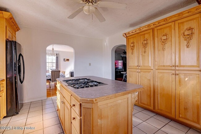 Building Photo - 2890 Shelbyville Rd