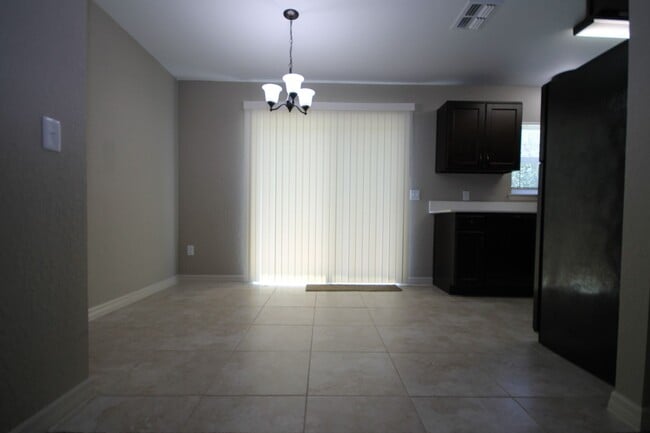 Building Photo - BEAUTIFUL 3 Bd/2Ba Home!!