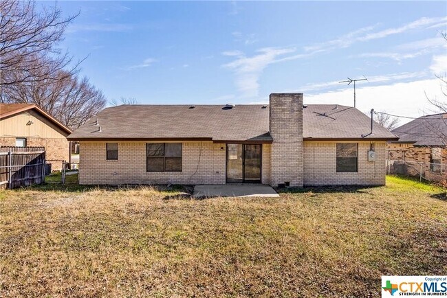 Building Photo - 1907 Moonlight Dr