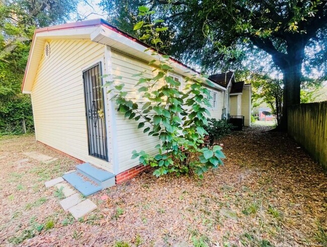 Building Photo - 2507 Palmetto St