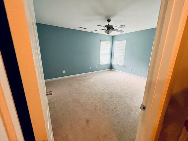 Building Photo - 128 Meadowland Dr