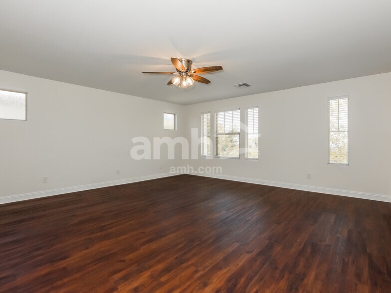 Building Photo - 3470 E Orchid Ln