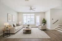 Building Photo - 1305 Mayfair Clarkson Ln