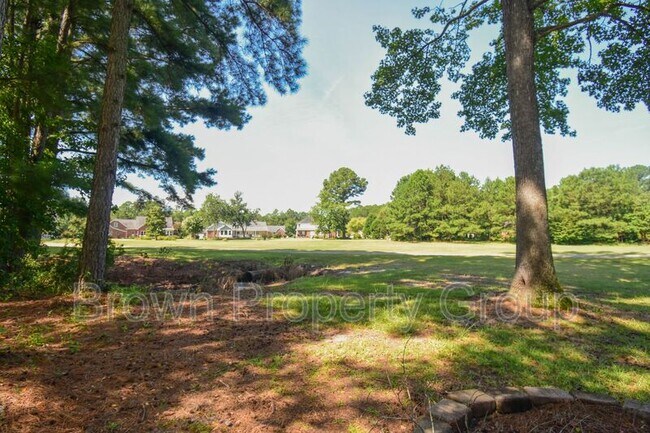 Building Photo - 867 Long Iron Dr