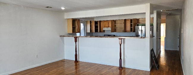 Building Photo - 642 Liberty Ave