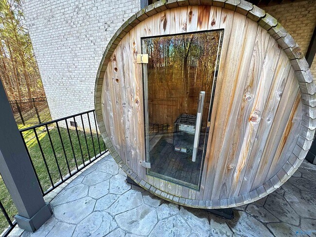 Building Photo - 1 Sylvias Wy