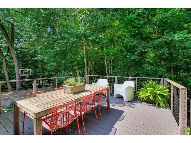 Building Photo - 20650 Bayview Ct