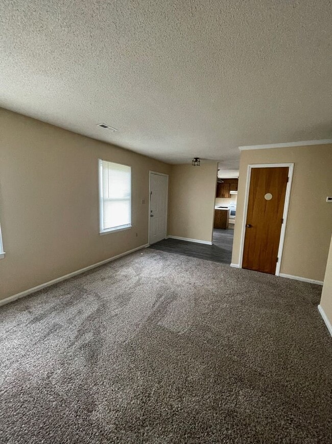 Building Photo - Come take a look at this gorgeous 2 Bedroo...