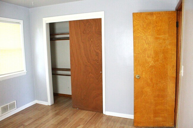 Building Photo - 3957-3959-3959 N 53rd St