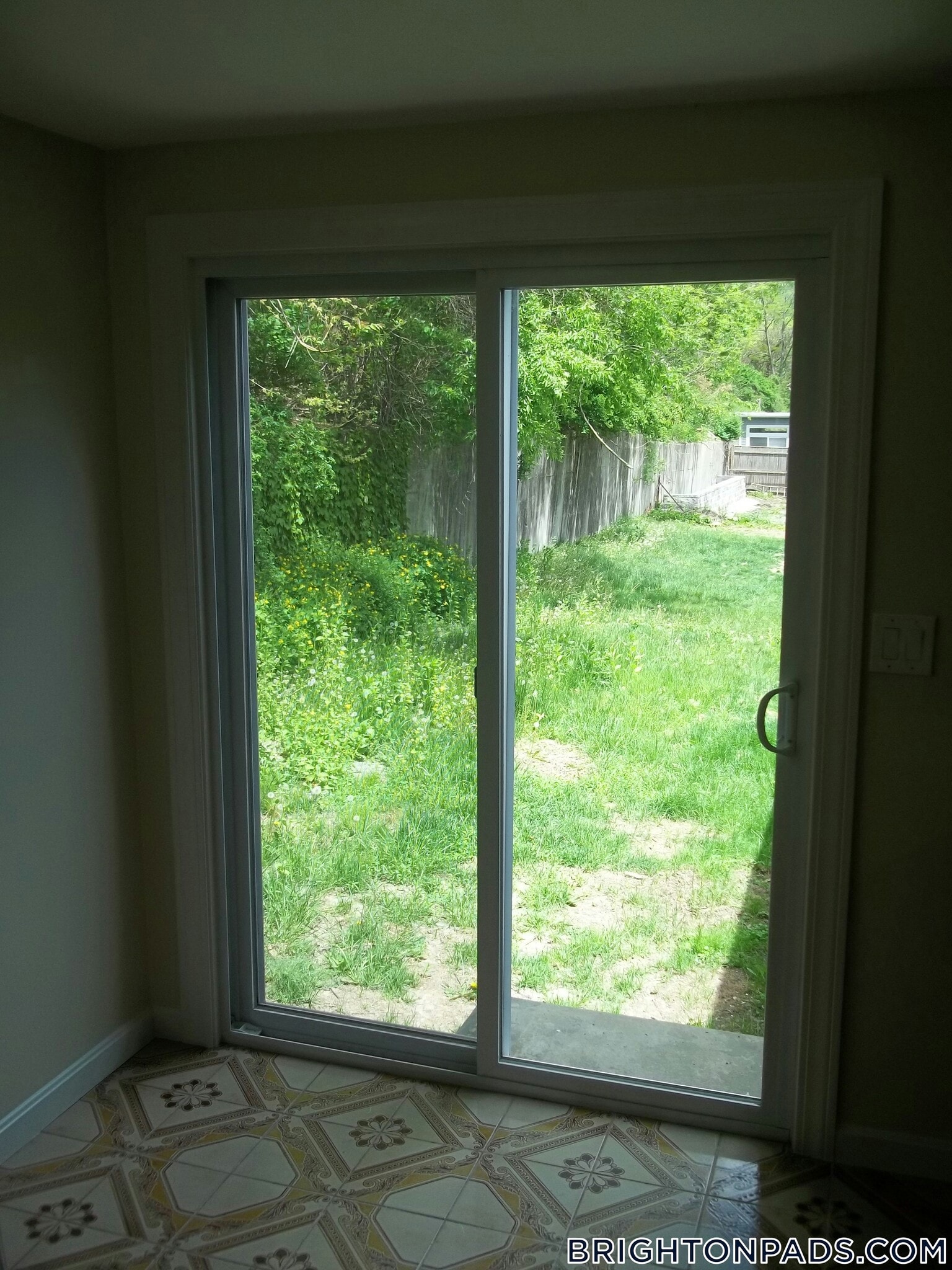 Building Photo - 191 Kenrick St