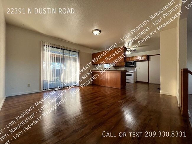 Building Photo - 22391 Dustin Rd