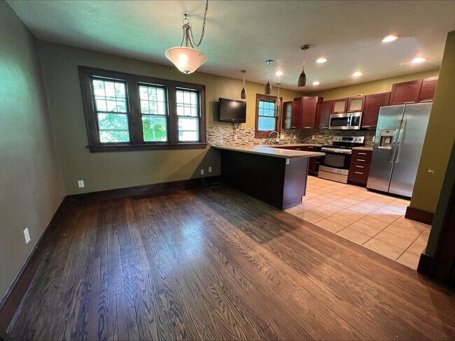 Building Photo - Coming Soon!!! Spacious 5 bedroom House Wi...