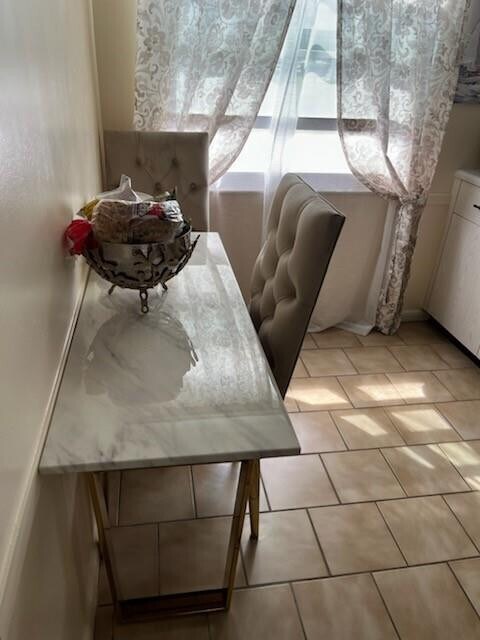 Building Photo - 4054 Exeter