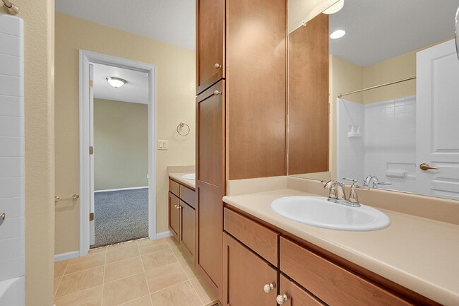 Building Photo - $2,495.00 - 3 Bed, 2.5 Bath Single Family ...
