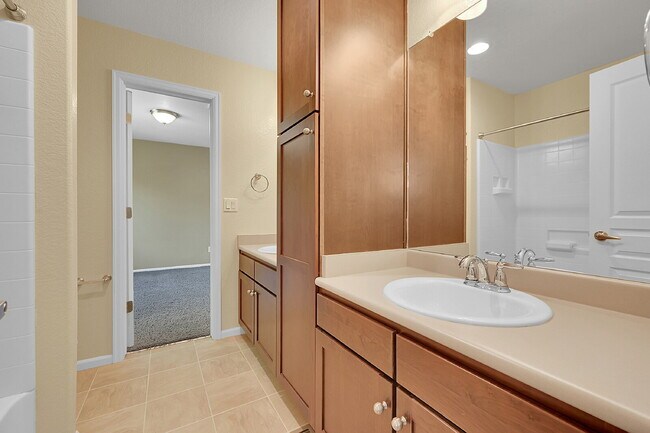 Building Photo - $2,595.00 - 3 Bed, 2.5 Bath Single Family ...