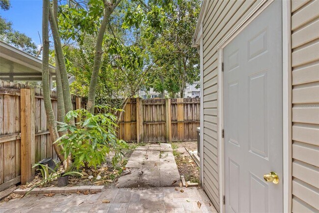 Building Photo - 5709 Dalden Dr
