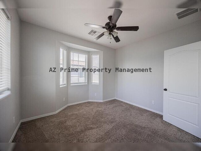 Building Photo - 7422 S 27th Way