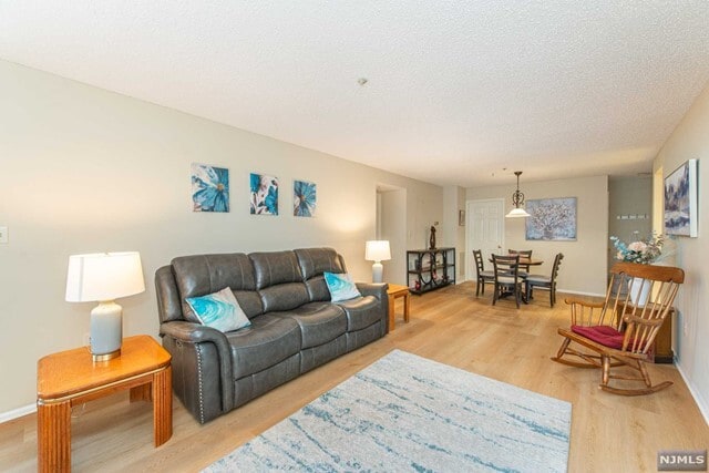 Building Photo - 1352 Paddington Rd