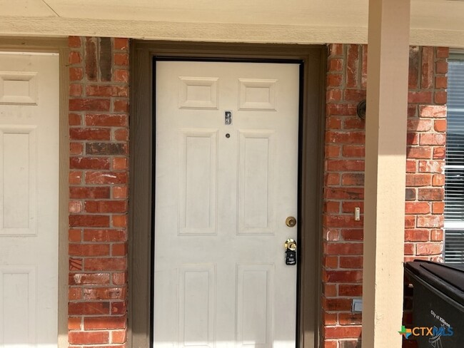 Building Photo - 2709 Vernice Loop