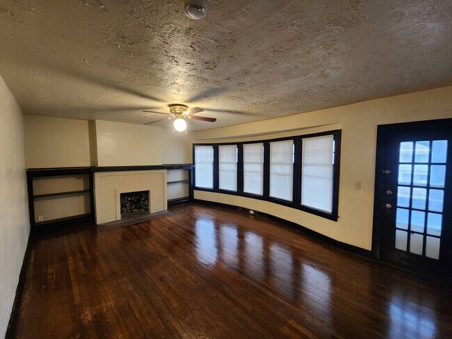 Building Photo - 1547 Hillcrest Rd