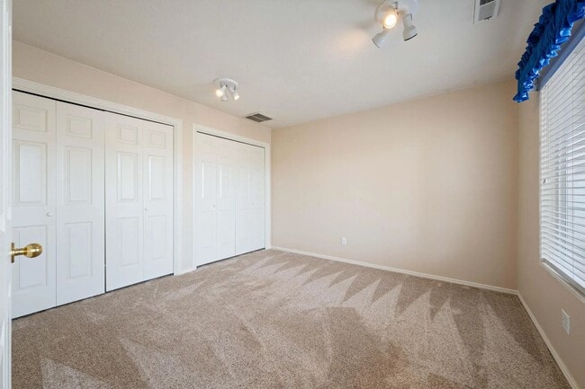 Building Photo - 4 Bedroom Retreat Overlooking Snow Canyon ...