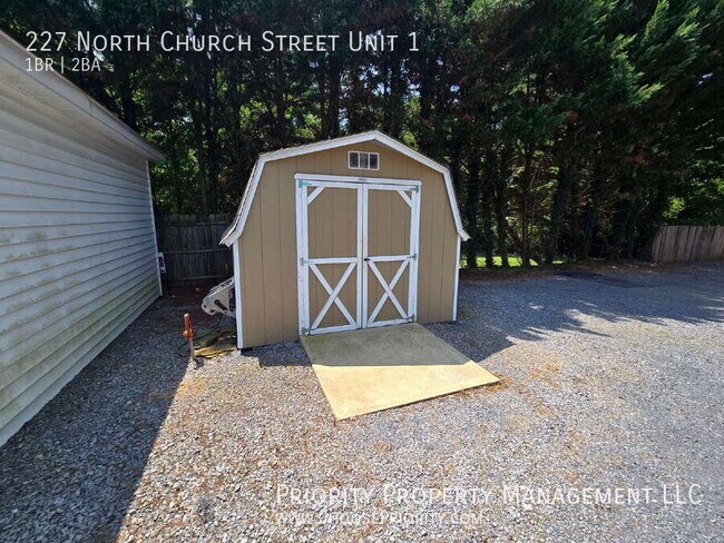 Building Photo - 227 N Church St