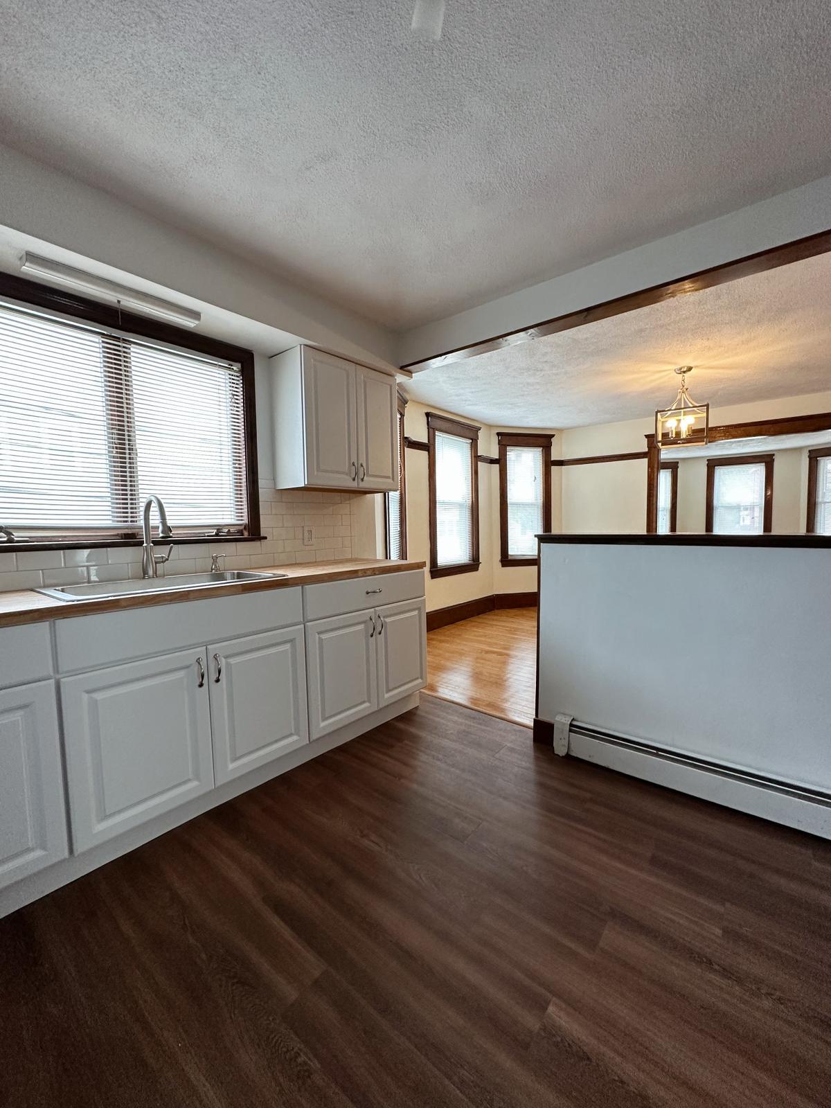 Building Photo - 65 Almont St