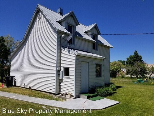 Building Photo - 2 br, 1 bath House - 440 W. 1ST NORTH