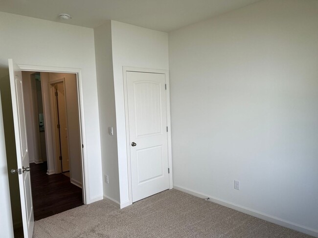 Building Photo - Margaret Location, 1 level 4 BR / 2 BA on Cul-da-sac