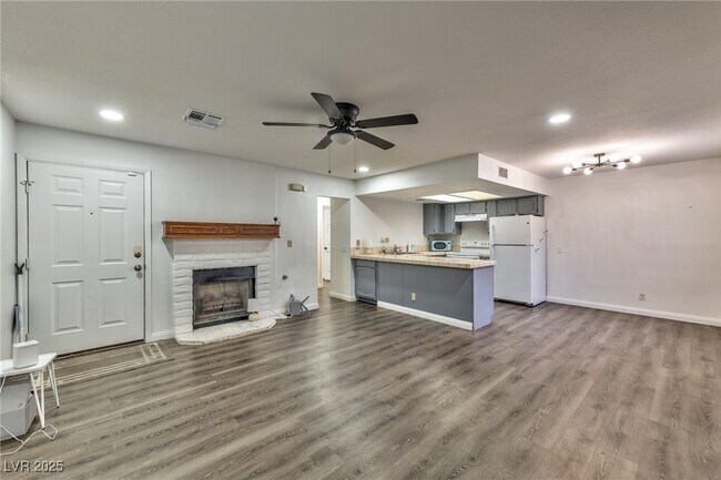 Building Photo - 4150 Sanderling Cir