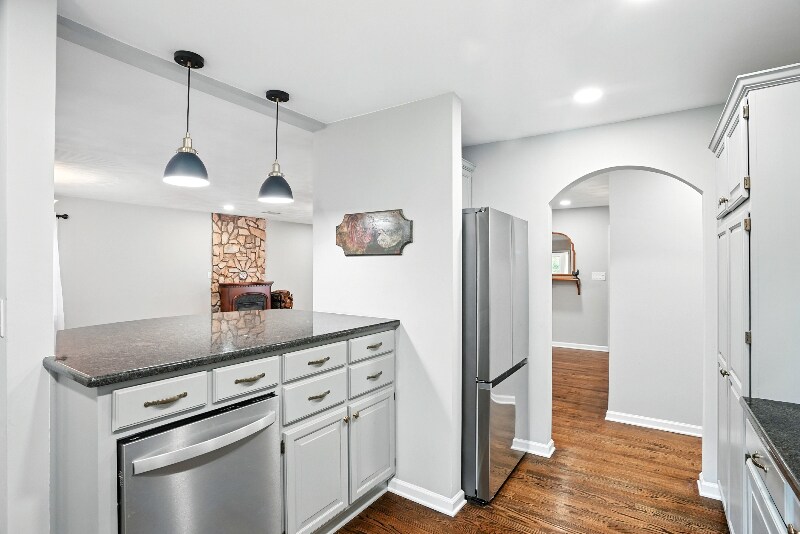 Building Photo - 1166 E Lois Ct