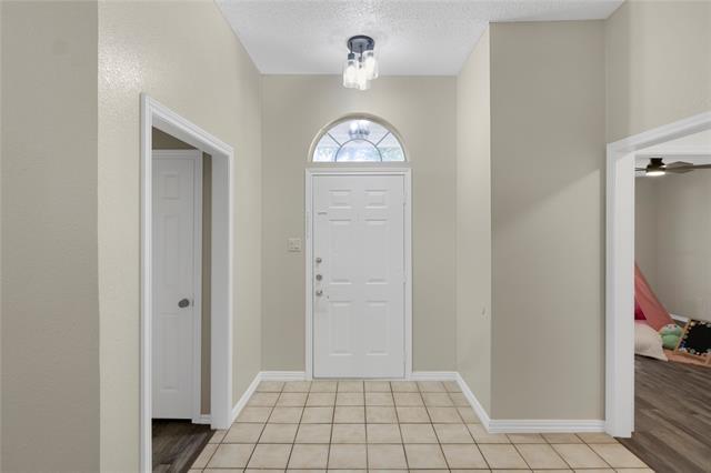 Building Photo - 710 Austin Dr