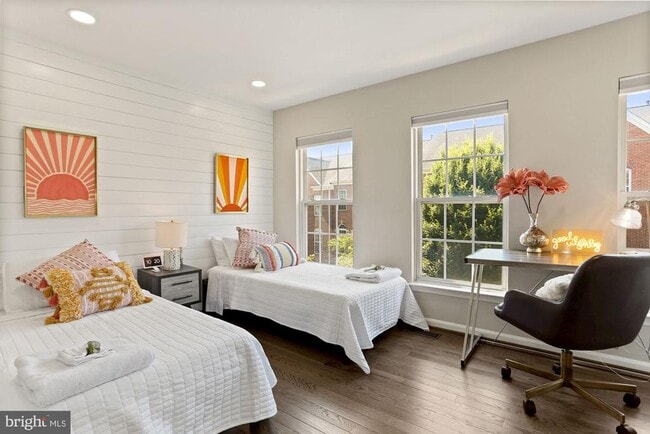 Building Photo - 8078 Sebon Dr