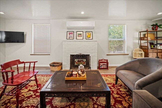 Building Photo - 273 W Carmel Valley Rd