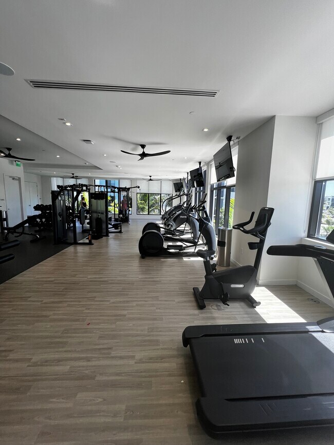 Building Photo - 670 W 74th Pl