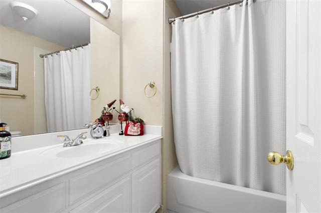 Building Photo - 750 Bradford St