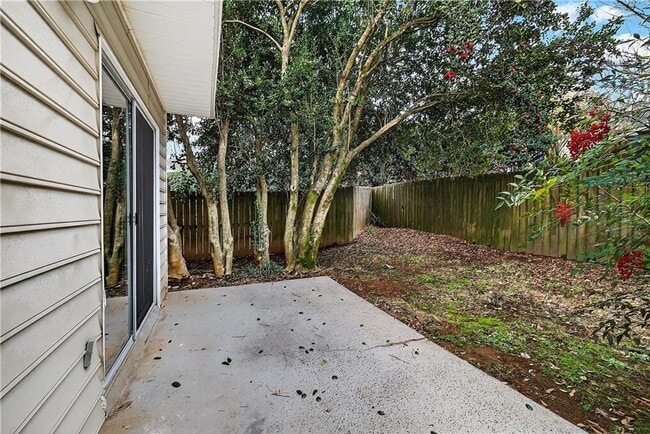 Building Photo - 679 Anderson Walk