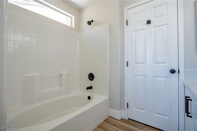 Building Photo - 2108 Sandy Ln