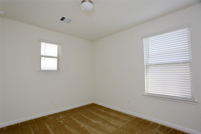 Building Photo - 2507 Winding Hawthorn Ct.