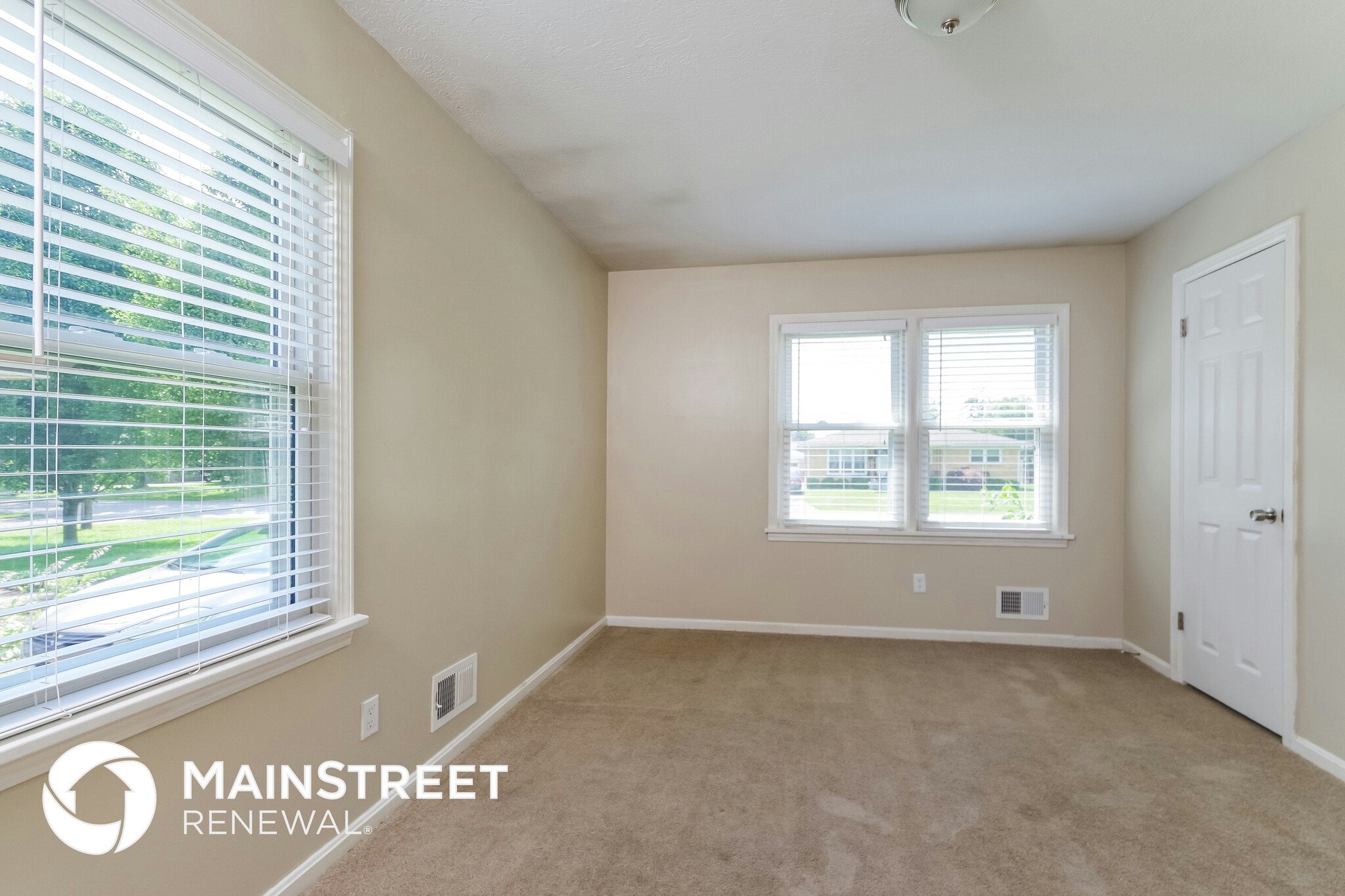 Building Photo - 8003 Canna Dr
