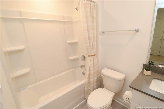 Building Photo - 374 Freestall Dr