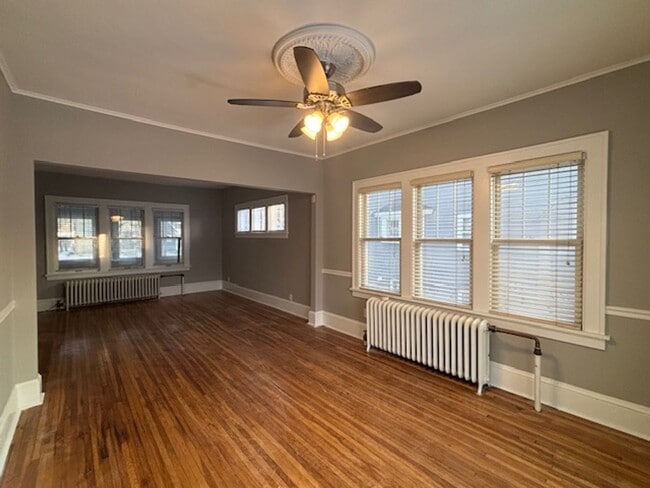 Building Photo - Super Cute 4BR/1 BA Single-Family Home in a Great St. Paul Neighborhood!