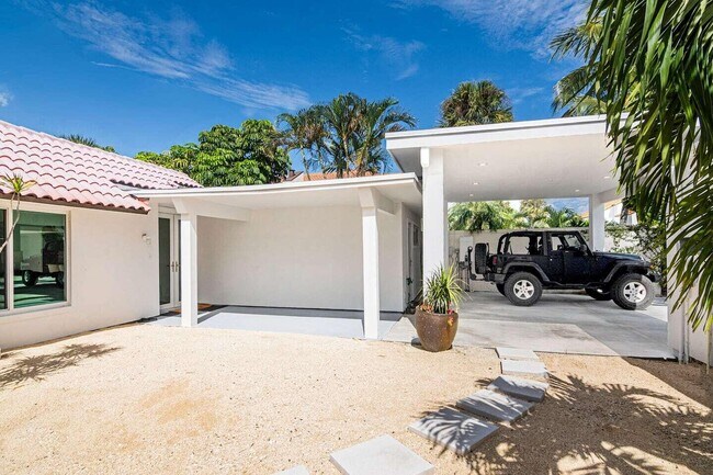 Building Photo - 103 W Sandpiper Cir