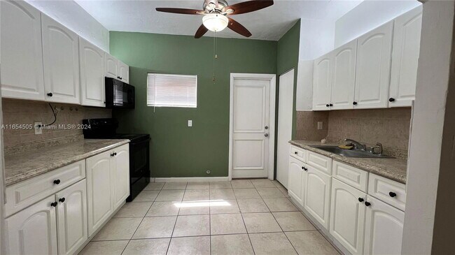 Building Photo - 113 NW 35th St