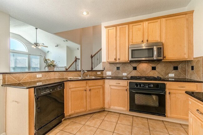 Building Photo - 11414 Summit Bay Dr