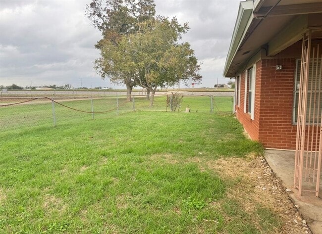 Building Photo - 110 Marek Rd