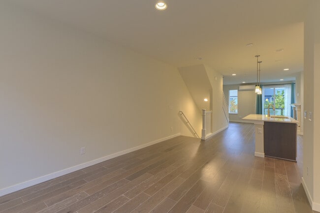 Building Photo - 14661 36th Ct NE