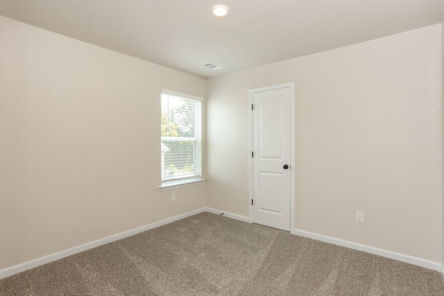 Building Photo - 149 Egret Ct