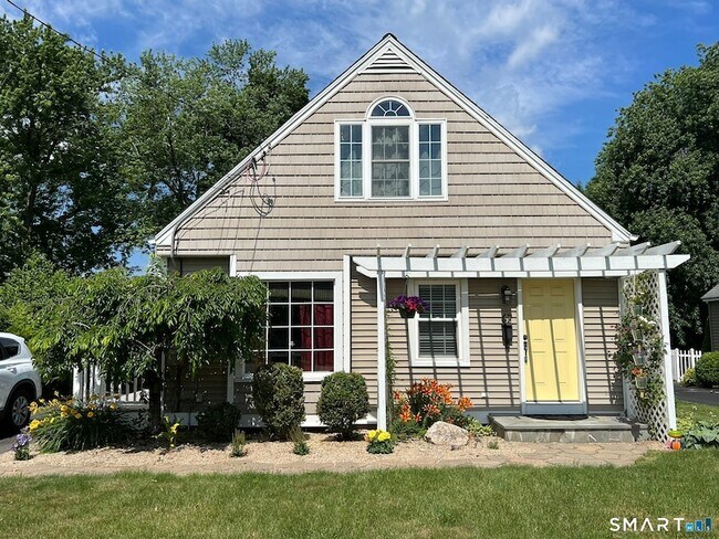 Building Photo - 67 Rockwell Ave