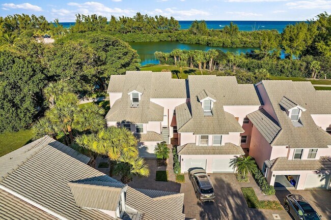 Building Photo - 3902 Fairway Dr S